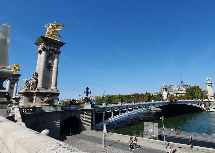 A 10 Mn A Pied De Montmartre